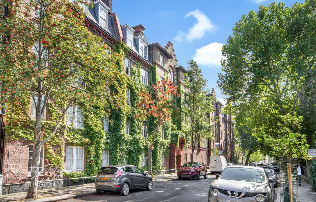 Main image of property: Thornhill Road, London N1