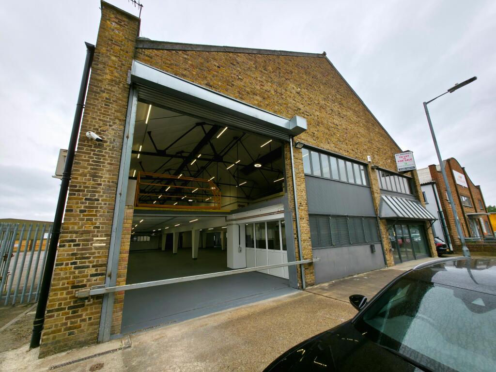 Main image of property: Mercury House, Lea Road, Waltham Abbey, EN9 1AT