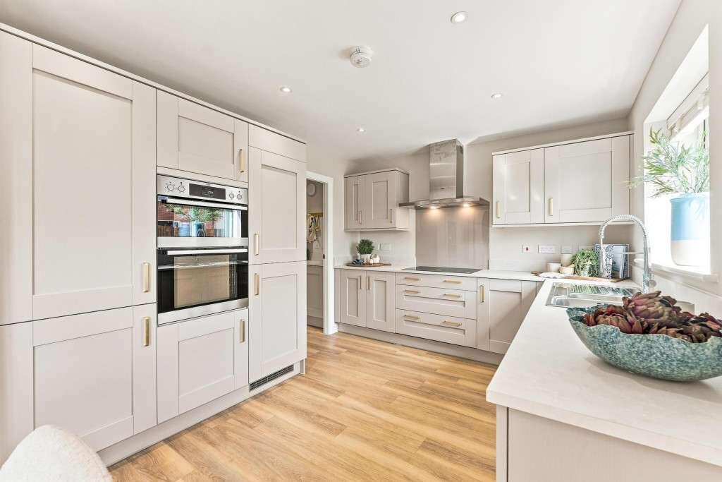 Main image of property: Parkhurst Avenue,
Clayton-Le-Woods,
Leyland,
PR25