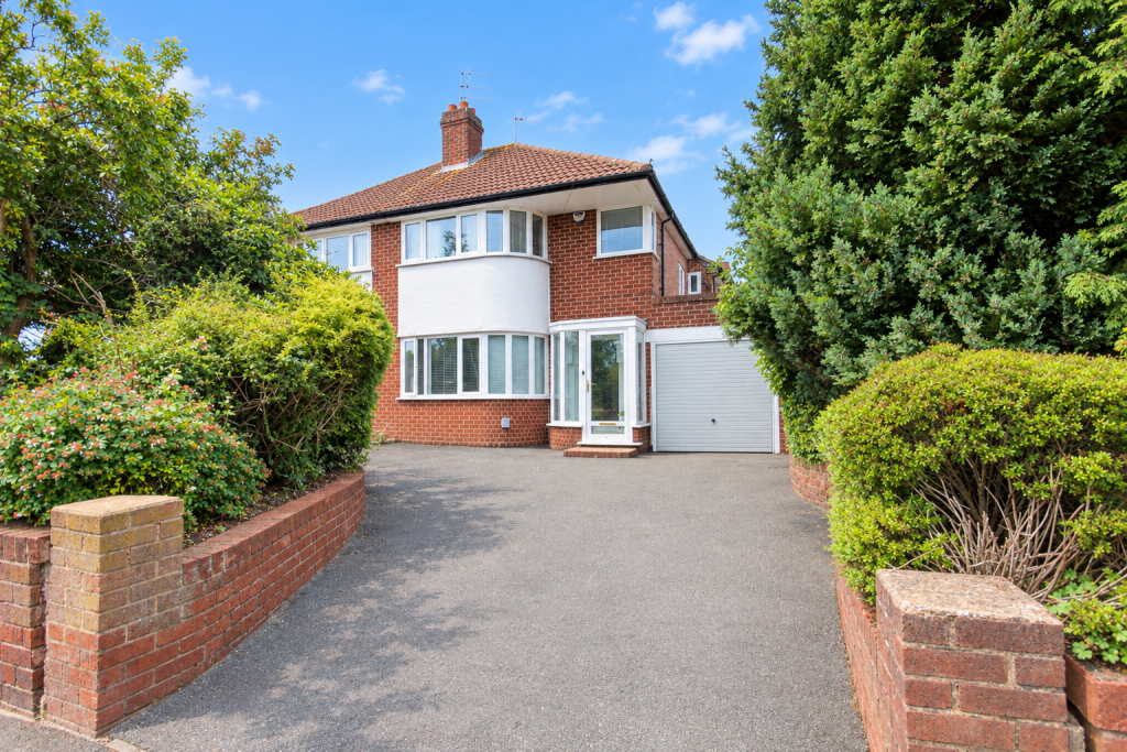 Main image of property: Dwellings Lane, Quinton, Birmingham, B32 1RJ
