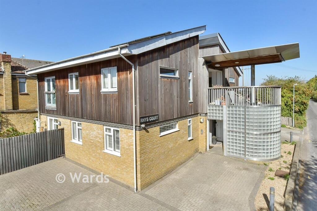 Main image of property: Frognal Lane, Teynham, Sittingbourne, Kent