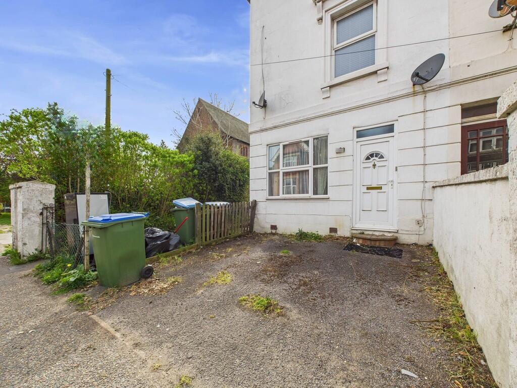 Main image of property: Arundel Road, Littlehampton, BN17 7DE