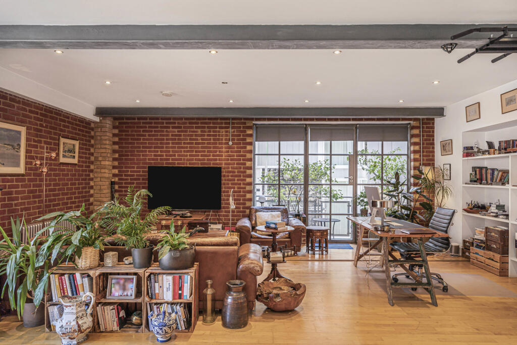 Main image of property: Shepherdess Place, London, N1