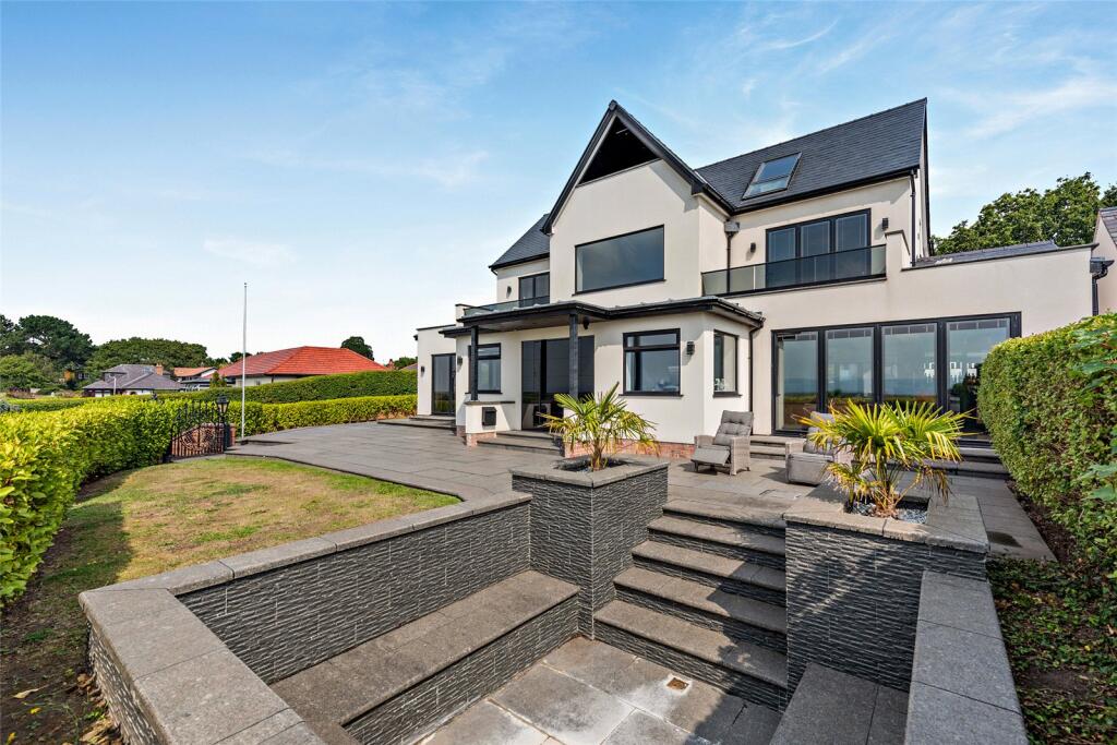 Main image of property: The Parade, Parkgate, Neston, Cheshire, CH64