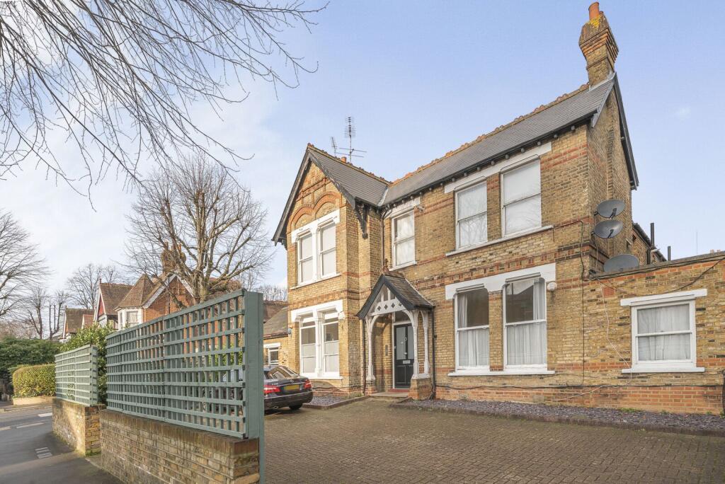 Main image of property: Gordon Road, Ealing Broadway, London, W5