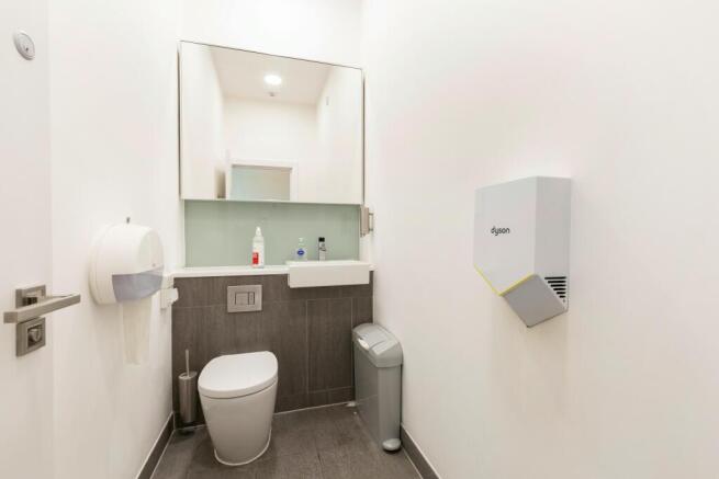 Units 14 River Gardens Walk 12.jpg