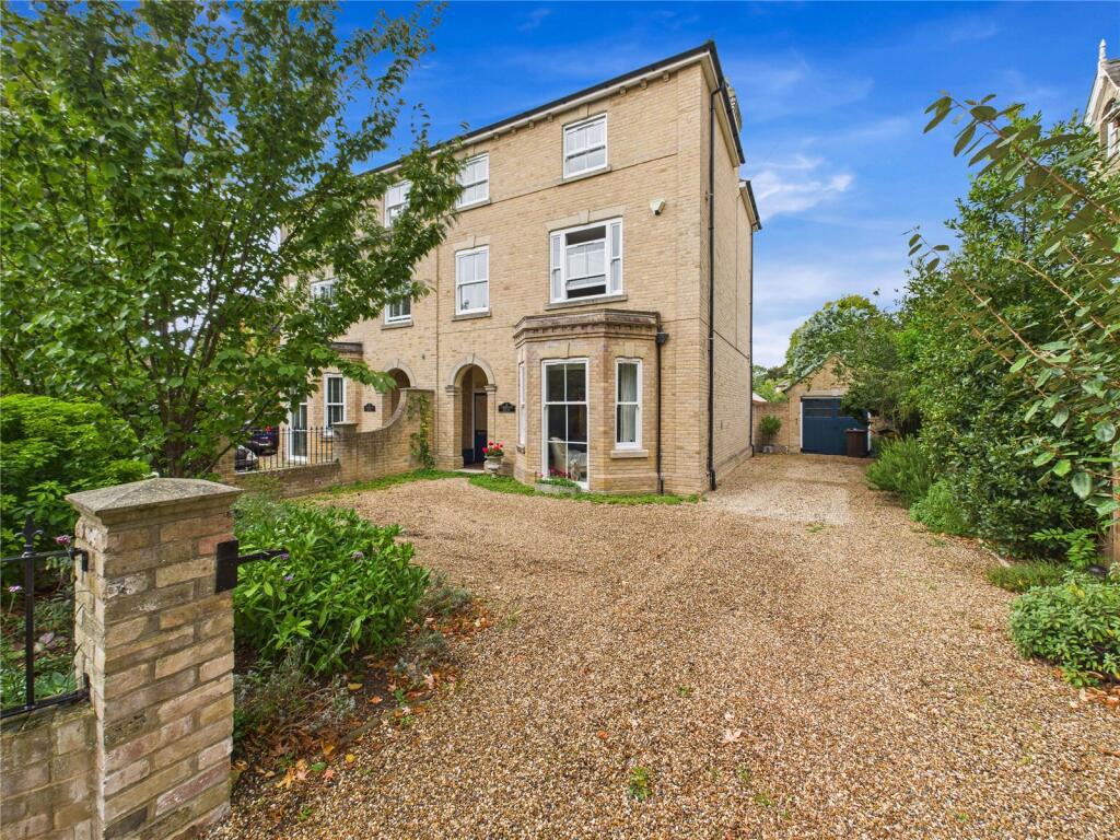 Main image of property: Cambridge Road, Lexden, Colchester, Essex, CO3