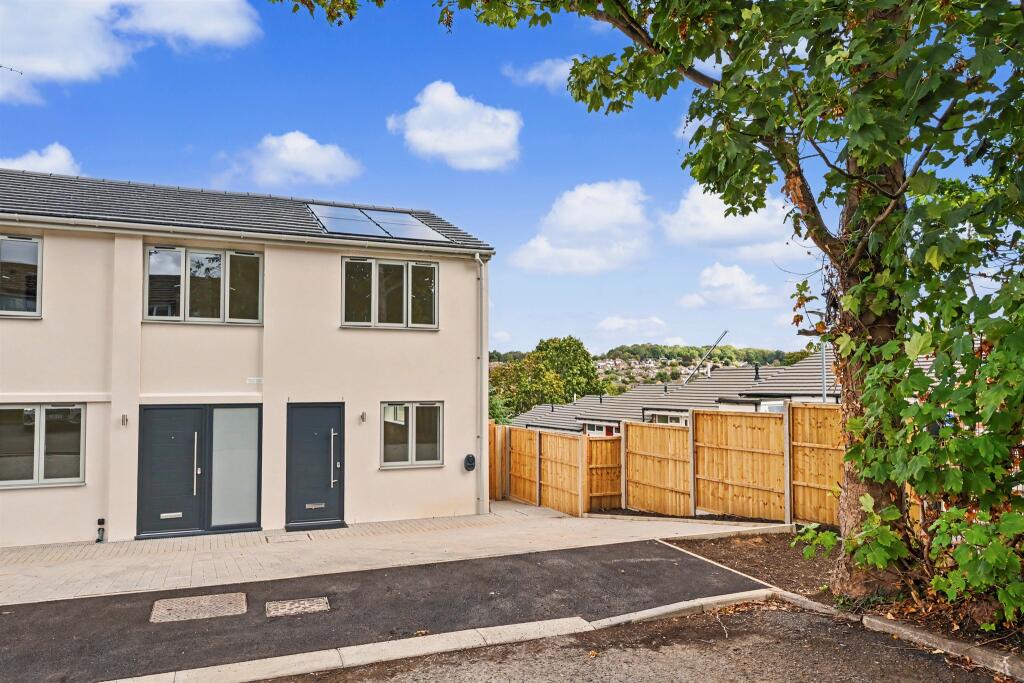 Main image of property: Coombe Gardens, Berkhamsted