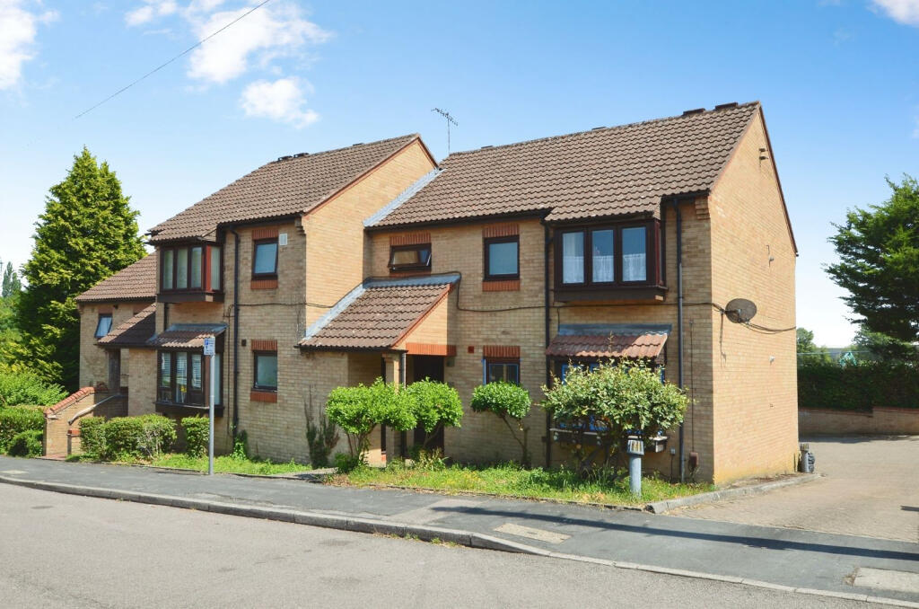Main image of property: Moorside, Stratford Way, Hemel Hempstead HP3 9BA