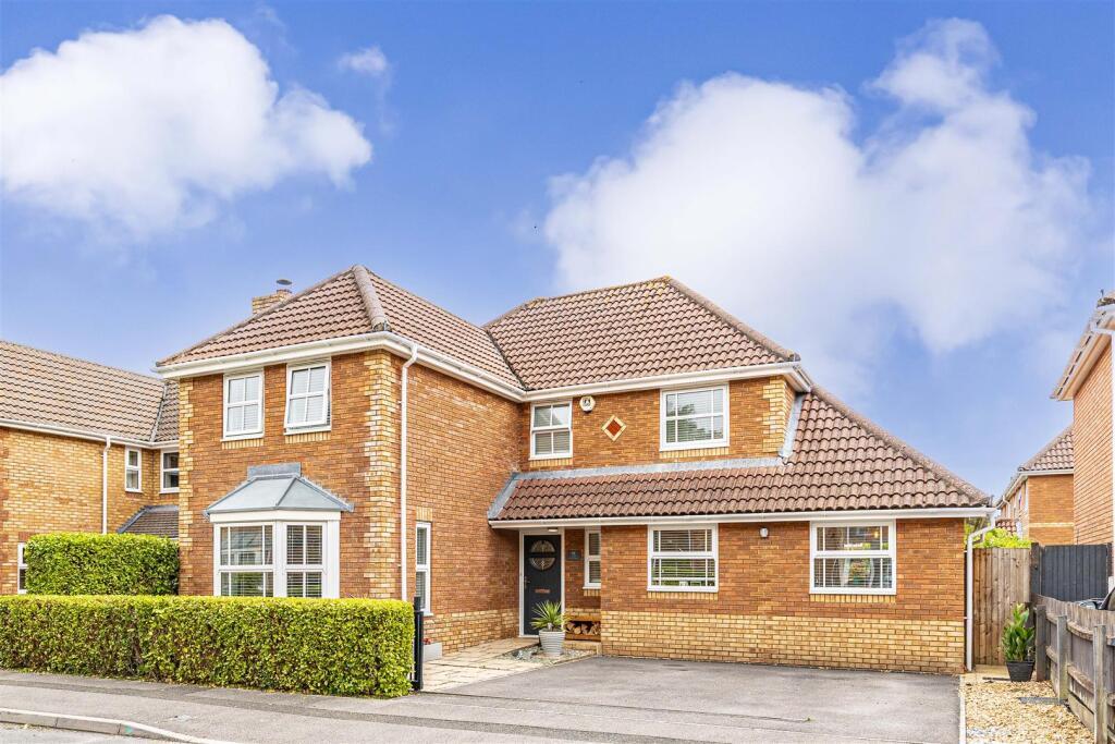Main image of property: Beautifully Presented 4 Bedroom Detached Property in Seagrim Road, Bournemouth