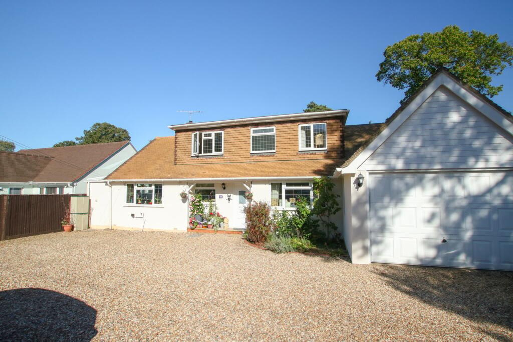 Main image of property: Nine Mile Ride, Wokingham, RG40