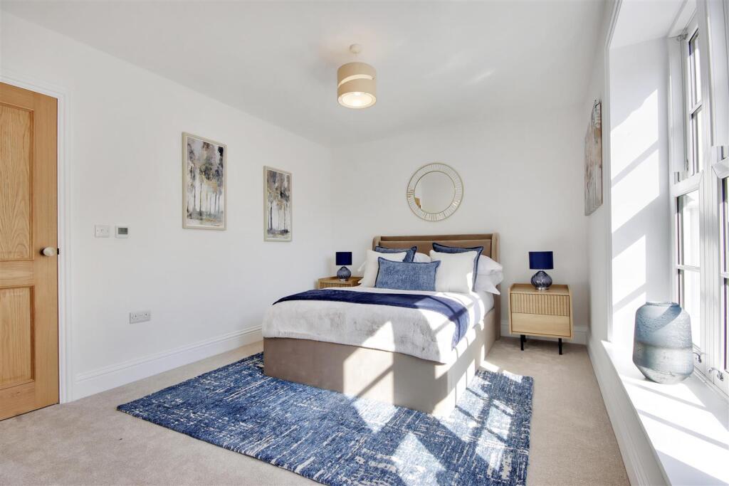 Main image of property: Mellinges Close, West Malling