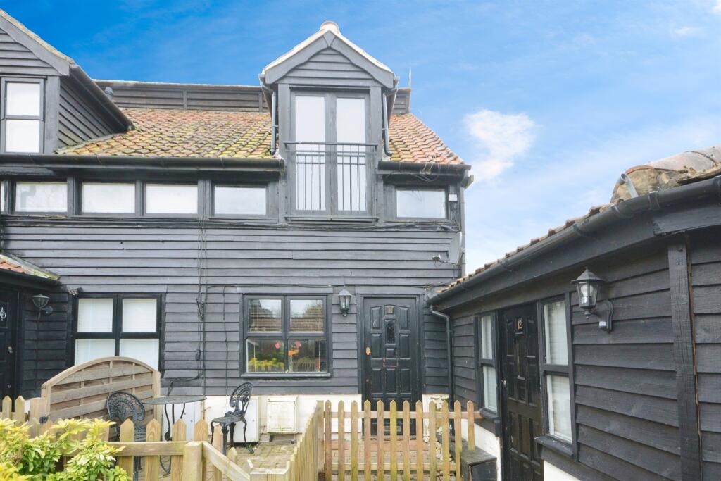 Main image of property: Little Dytchleys Mews, Pilgrims Hatch, Brentwood