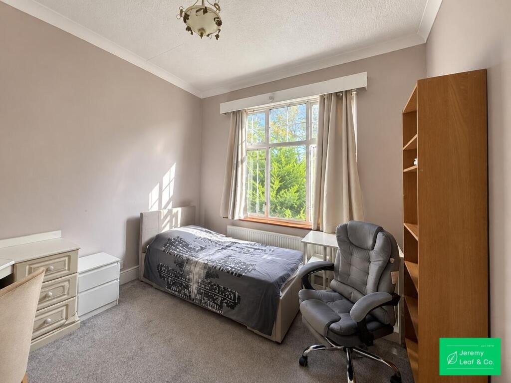 Main image of property: Friern Barnet Lane, Whetstone, N20