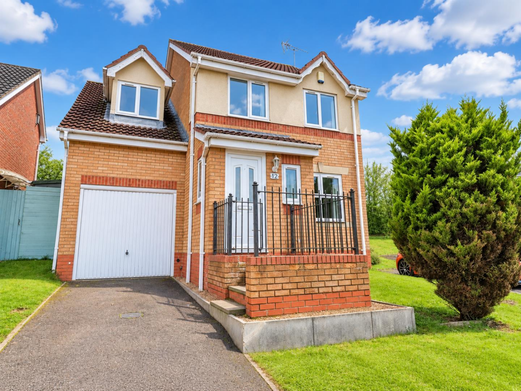 Main image of property: Braids Close, Rugby