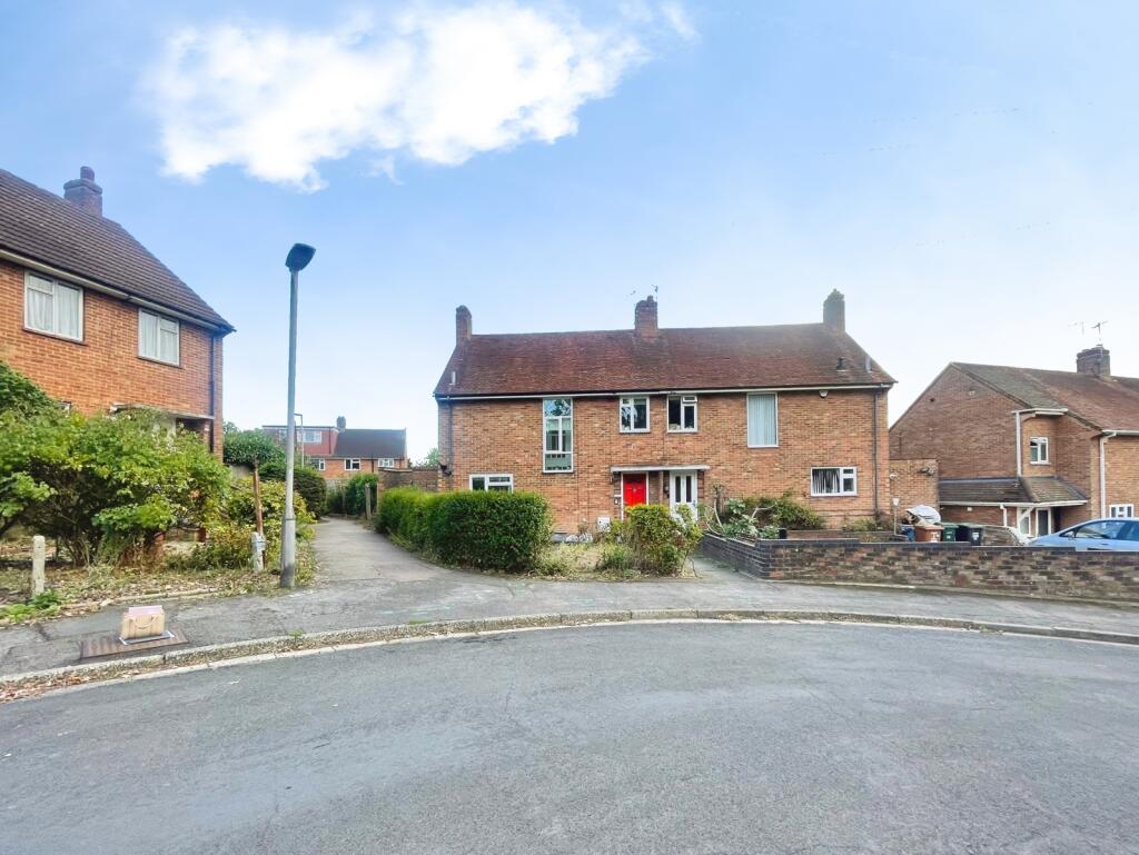 Main image of property: Rosehill Gardens, Abbots Langley, Hertfordshire, WD5