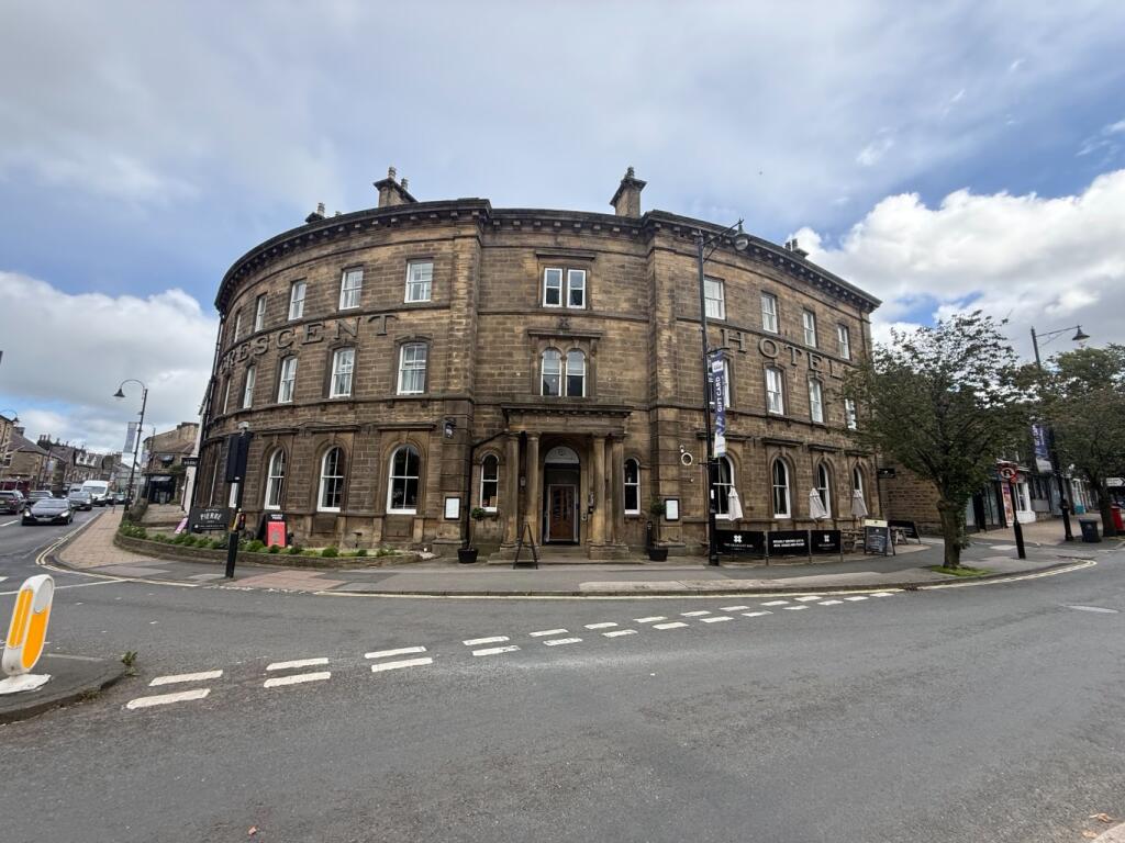 Main image of property: The Crescent, Ilkley, LS29