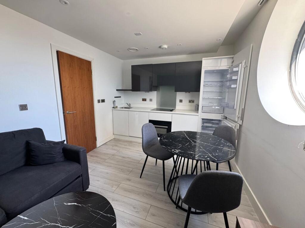 Main image of property: New Eton House, 227 Bath Road, Slough, Berkshire, SL1