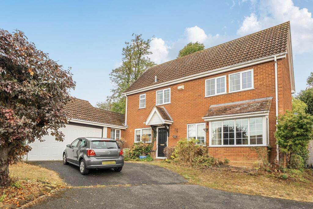Main image of property: Arundel Close, Flitwick, MK45