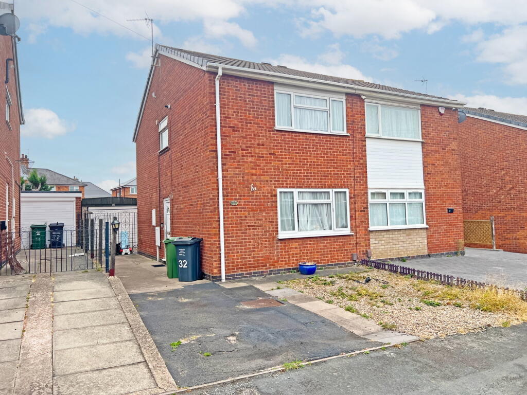 Main image of property: Pinewood Avenue, Thurmaston, Leicester, Leicestershire, LE4 8HZ
