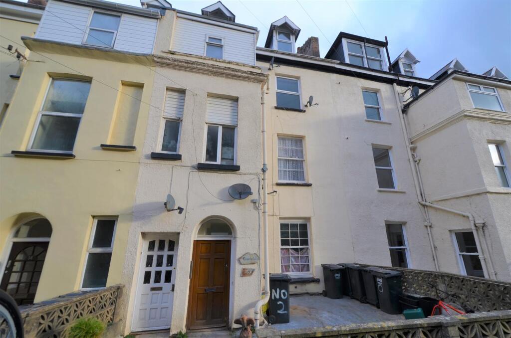 Main image of property: 2 Bedroom Flat, Larkstone Terrace, Ilfracombe