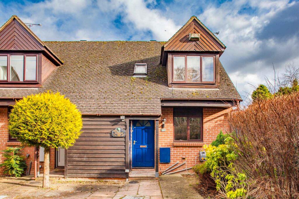 Main image of property: 40b Wallingford Road, Goring on Thames