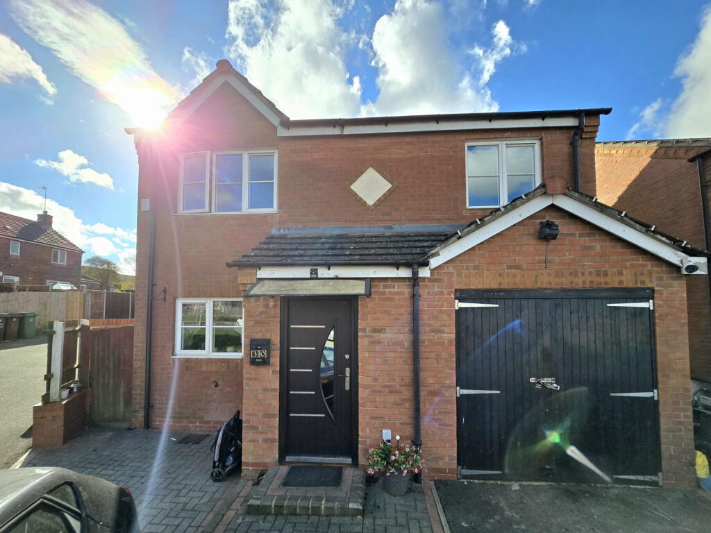 Main image of property: Lowry Close, Corby, Northamptonshire, NN18 0QT