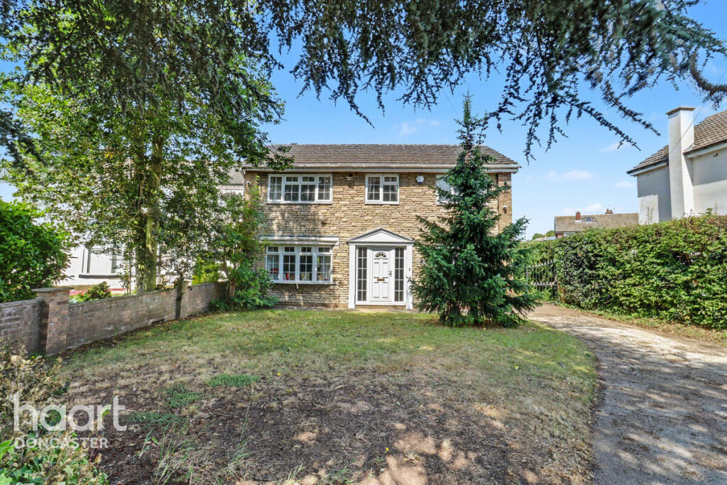 Main image of property: Thorne Road, Edenthorpe, Doncaster