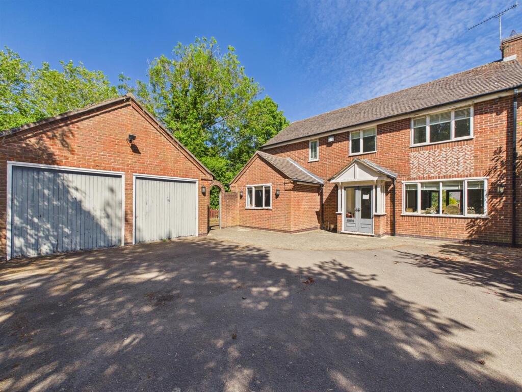 Main image of property: Rochester Close, Kibworth Harcourt