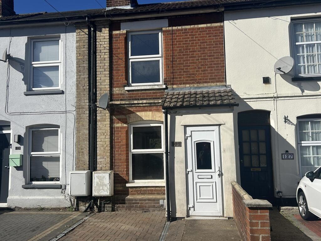 Main image of property: Alan Road, Ipswich, Suffolk, IP3