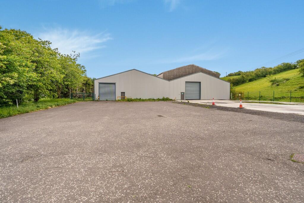 Yard & Side Elevation