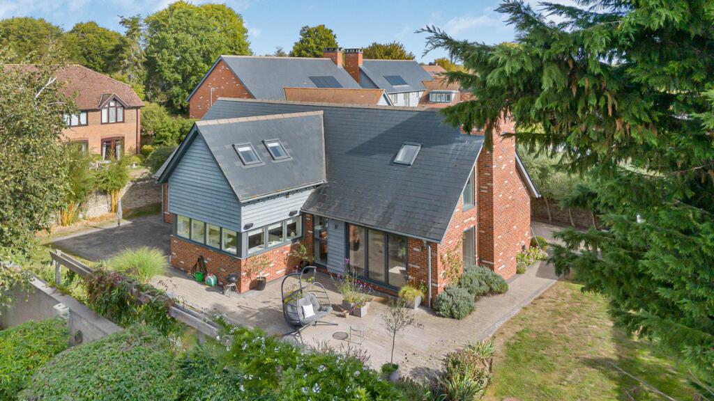 Main image of property: Bakehouse Lane, Marcham, OX13