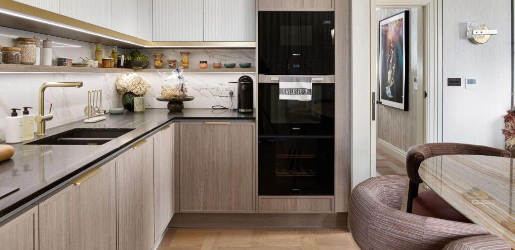 Main image of property: Greater London (Region) SW18 1TH London, GBR