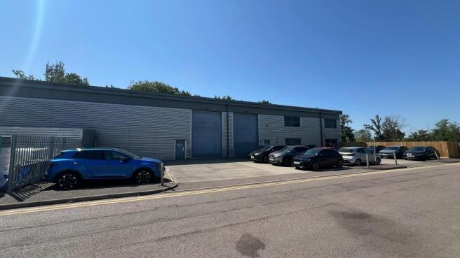 27-28 Stansted Distribution Centre - External Photo.jpeg