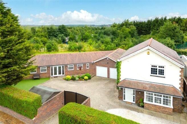Main image of property: Doncaster Road, WAKEFIELD, West Yorkshire, WF4