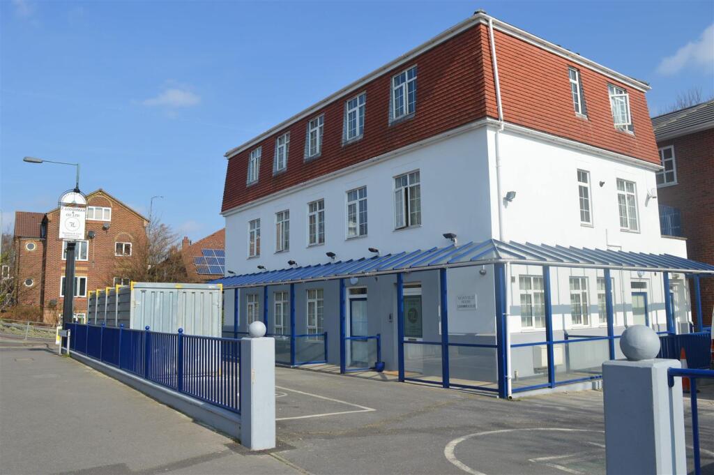 Main image of property: Flat H Moatfield House,Highfield Road,Dartford