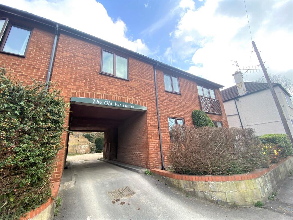 Main image of property: London Road, Thrupp, Stroud, GL5