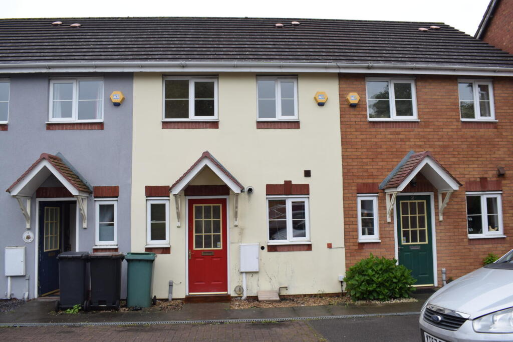 Main image of property: 3 Hedgeway, Nuneaton