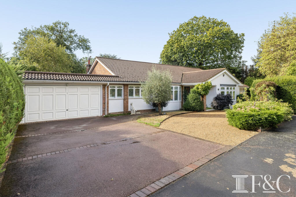 Main image of property: Earleswood, Surrey, KT11