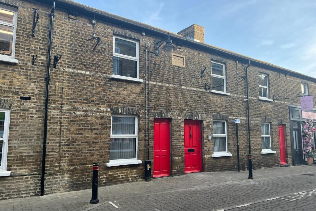 Main image of property: Crown Street, Brentwood