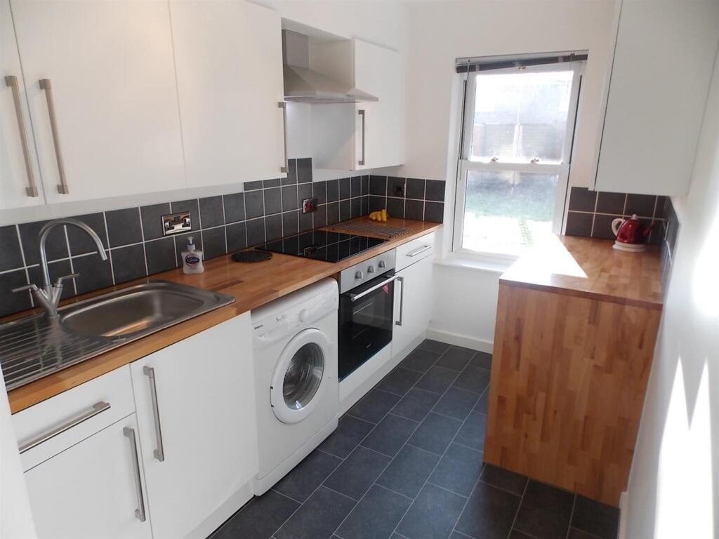 Main image of property: Cullens Mews, Lysons Road