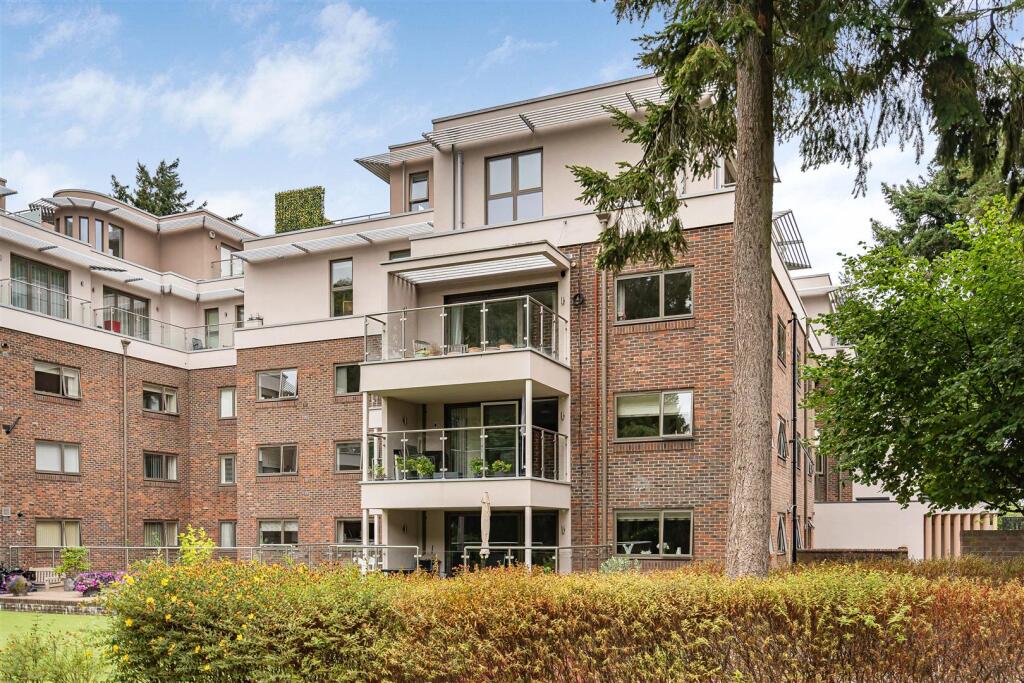 Main image of property: Gills Hill, Radlett