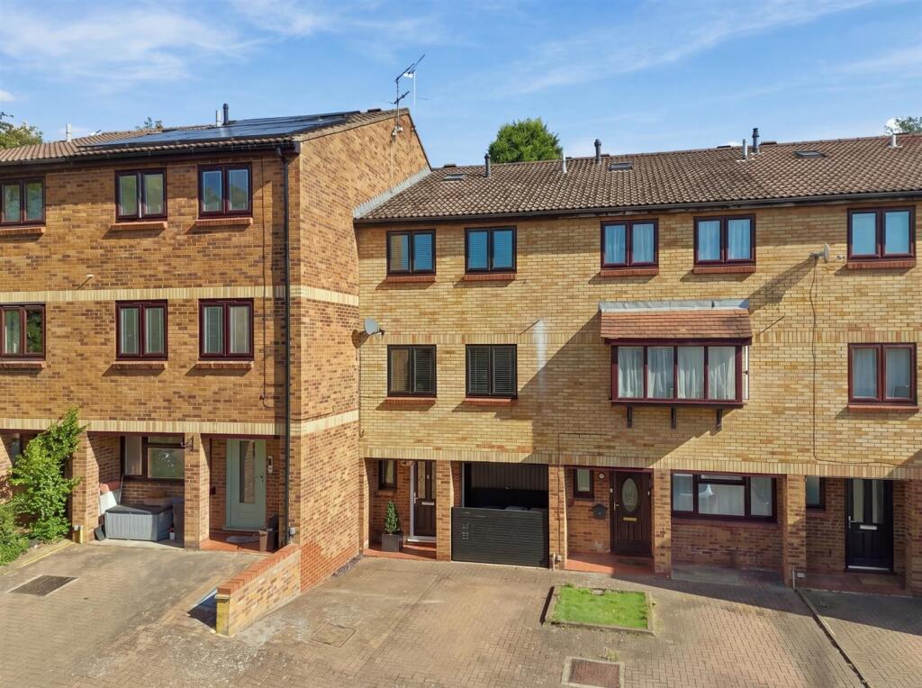 Main image of property: PAGE HILL - WARE - GARAGE AND PARKING