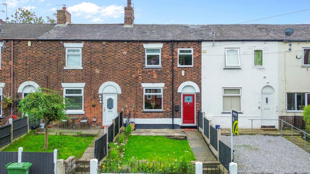 Main image of property: High Street, Golborne, WA3