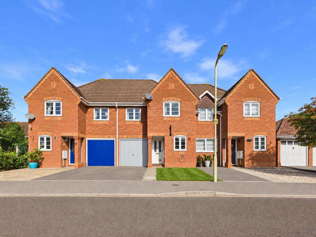 Main image of property: 4 Fen Avenue, Fareham, Hampshire, PO16 0TD