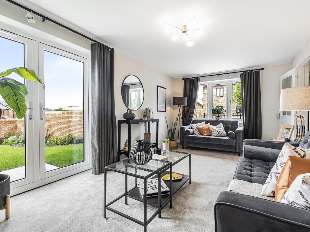 Main image of property: Compass Point, Northampton Road, Market Harborough, Leicestershire,
LE16 9HW