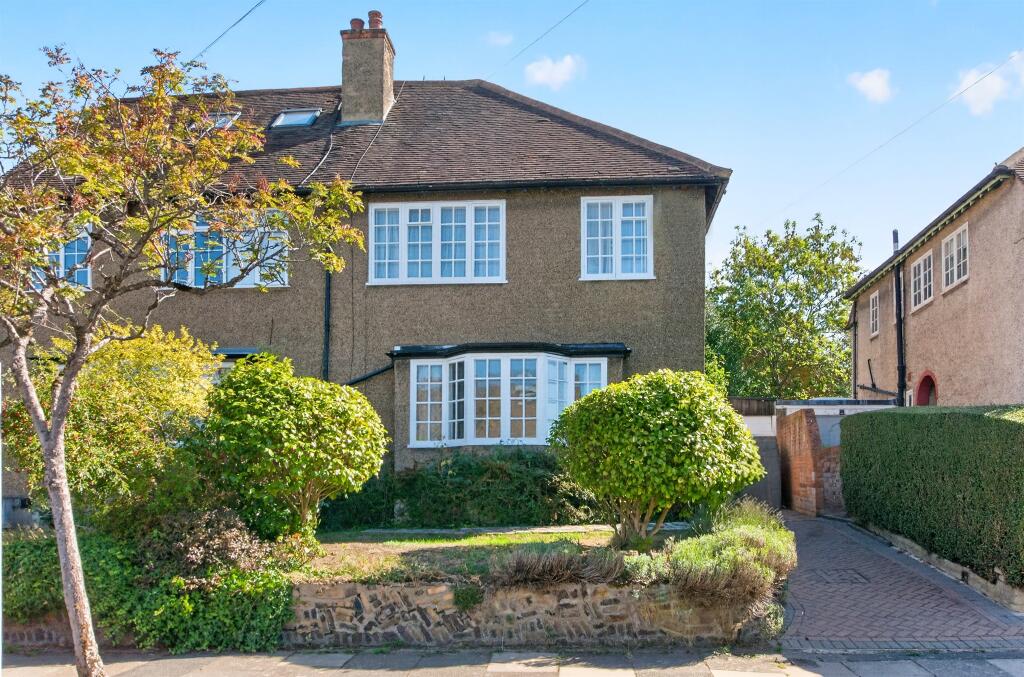 Main image of property: Ridgeview Road, London