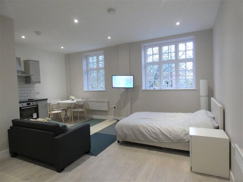 Main image of property: Oakleigh Gardens, Whetstone, N20