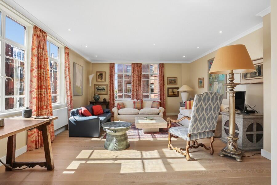 Main image of property: Oakwood Court, Abbotsbury Road, London, W14