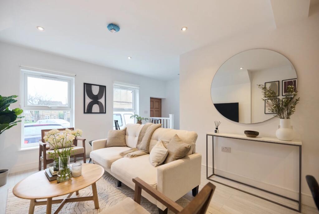 Main image of property: Rommany Walk, Herne Hill, SE27